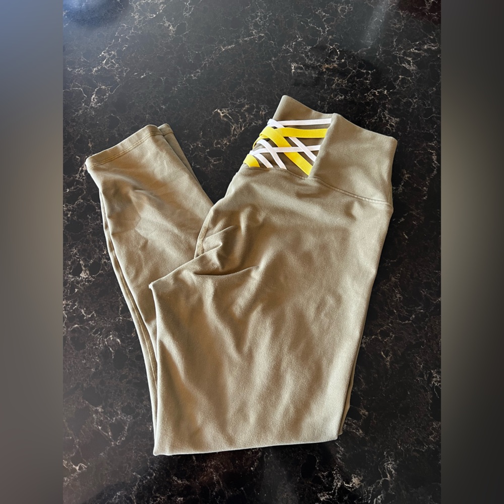 Fabletics Powerhold 7/8 Leggings - Olive green